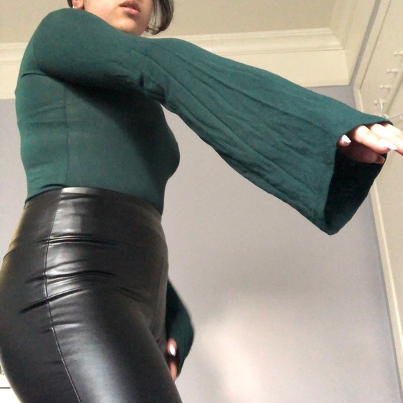 Flare sleeve turtle neck detail forest green top - Picture 3 of 4